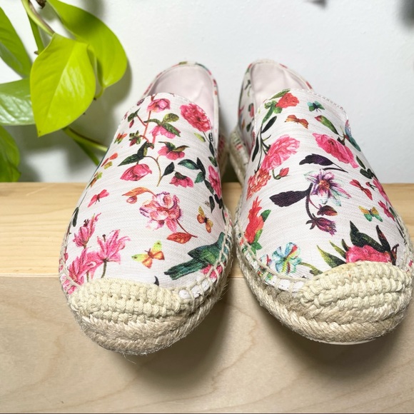 NWT size 7 floral print bohemian pink and white colorful bird flat loafers - Picture 10 of 11